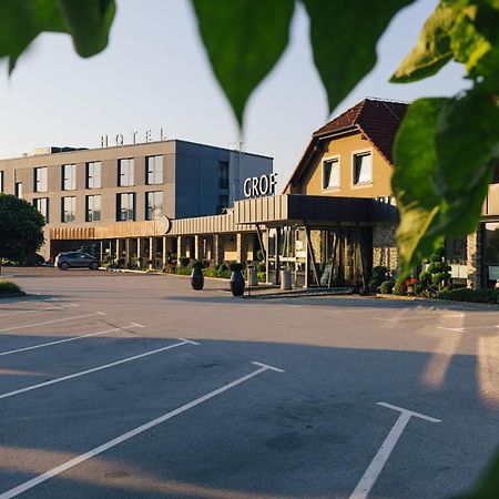 Hotel Grof Vransko Bagian luar foto
