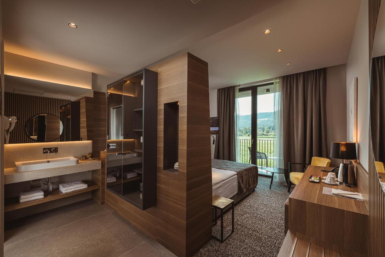 Hotel Grof Vransko Bagian luar foto